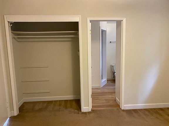 5th image of 284 S Bayview Ave