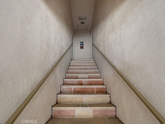4th image of 2060 E 3rd St APT 6
