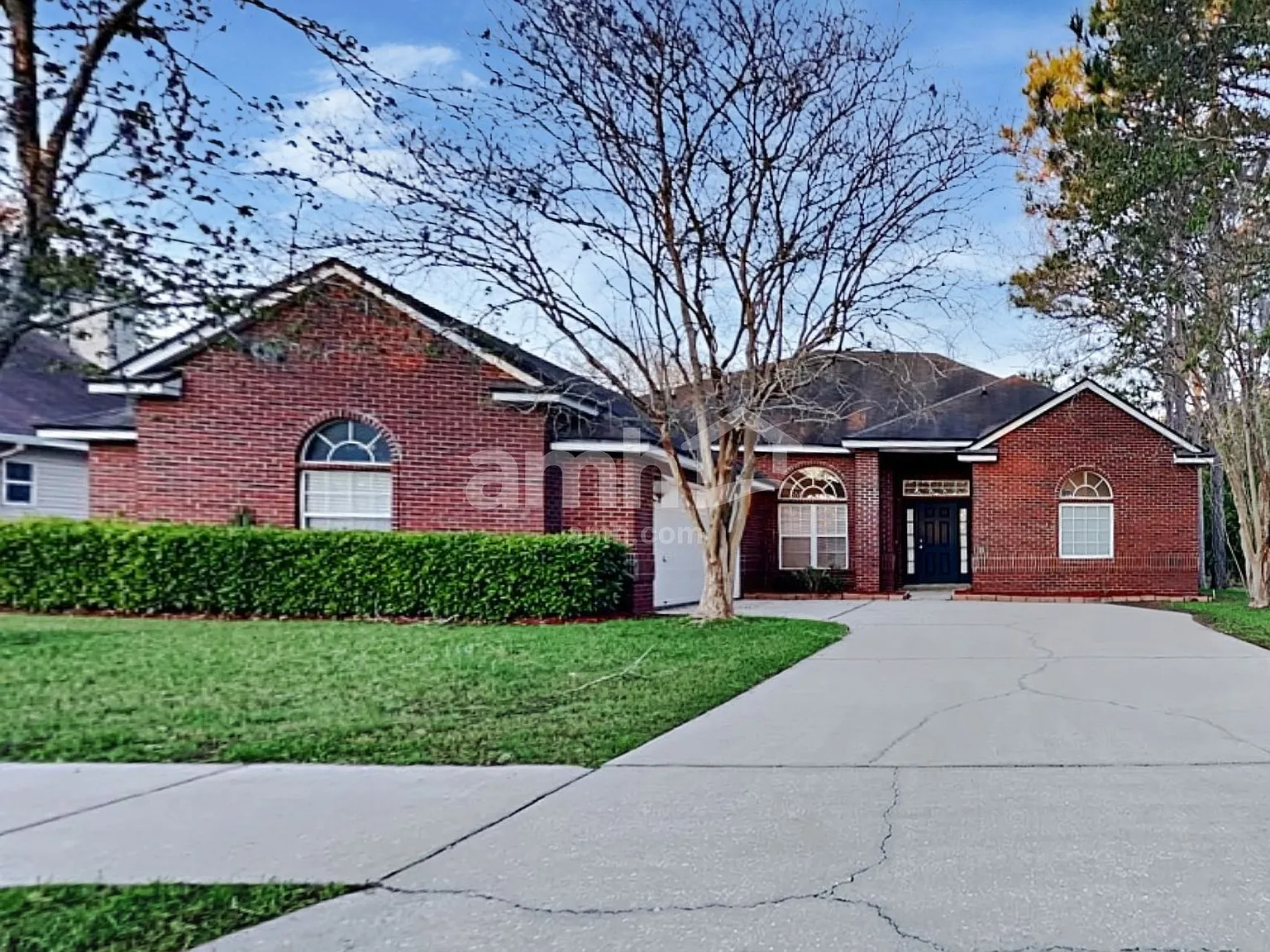 3 bed, 2.0 bath, 1824 sqft, $2,540 — Photo 1