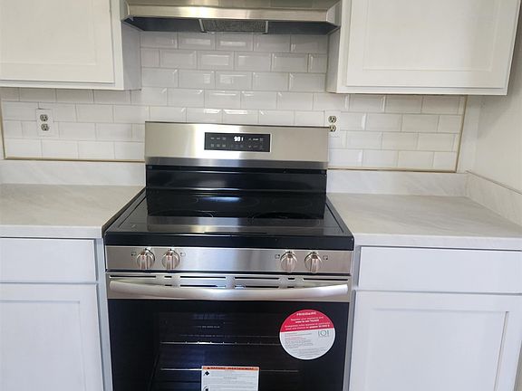 5th image of 4463 Sandy Park Dr