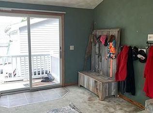 301 N Clark St, Winfield, IA 52659