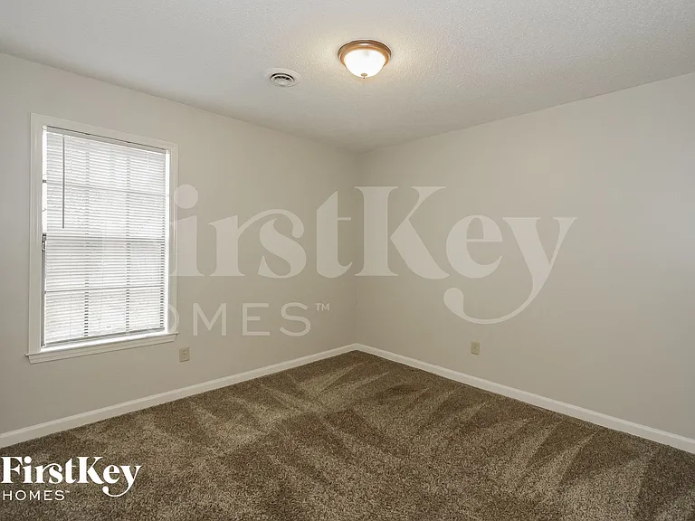 6861 Valley Park Dr — Photo 11