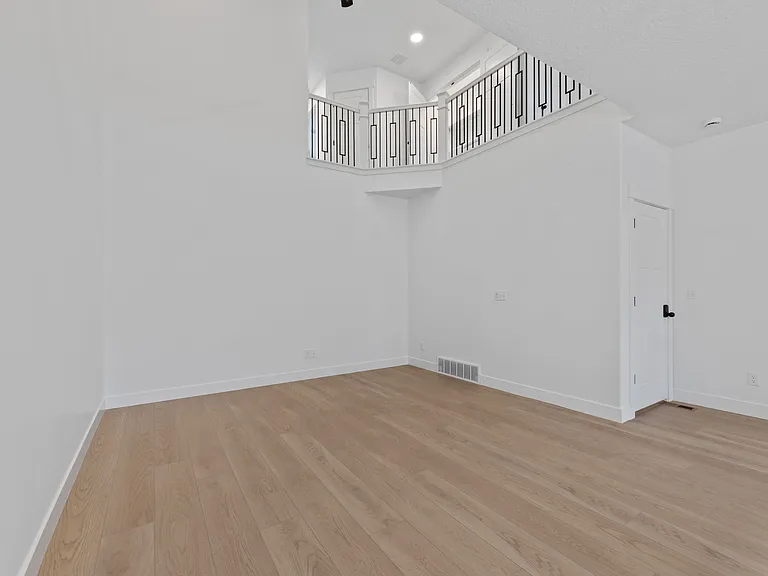 1475 W Skyline Dr — Photo 6