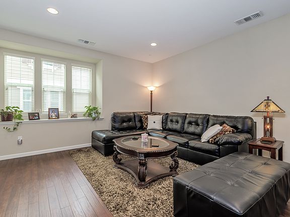 4th image of 6657 S Mariposa Ln