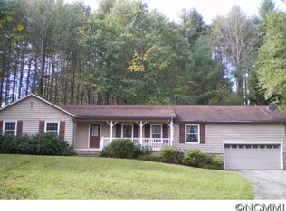 300 Meadowbrook Cir, Brevard, NC 28712