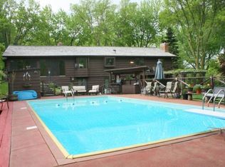 5943 Holiday Rd, Minnetonka, MN 55345