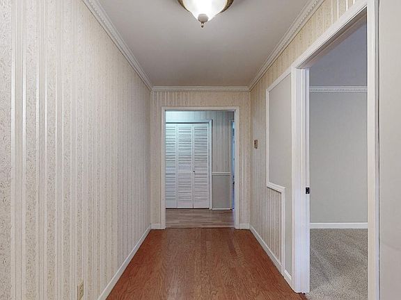 2nd image of 4881 Easthaven Dr