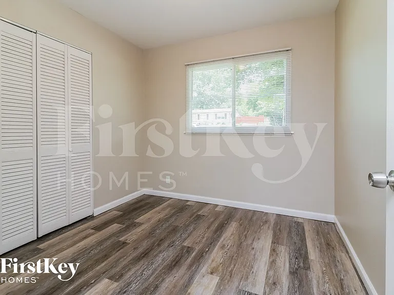 11091 Saxonhall Dr — Photo 10