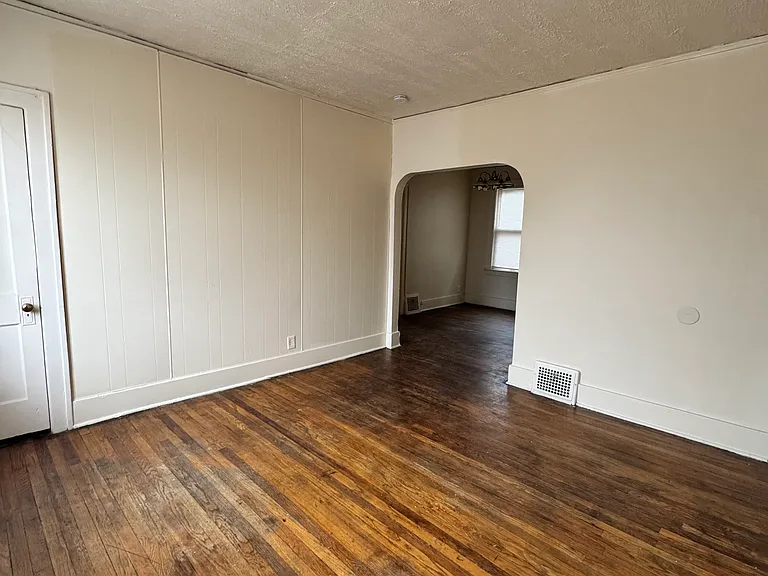 10435 Fullerton Ave — Photo 5