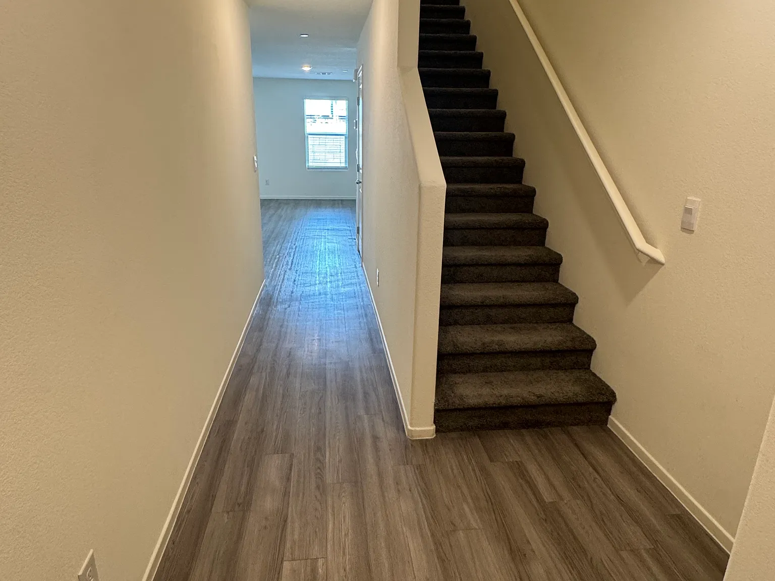 3 bed, 2.5 bath, 1328 sqft, $2,250 — Photo 4