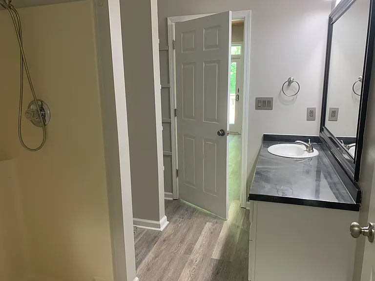 210 Palisades Rd — Photo 16