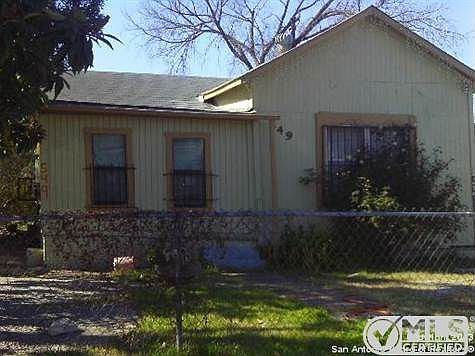 3rd image of 549 N San Bernardo Ave