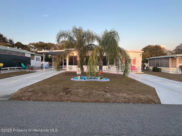 7366 First Loop Ave, Brooksville, FL 34613