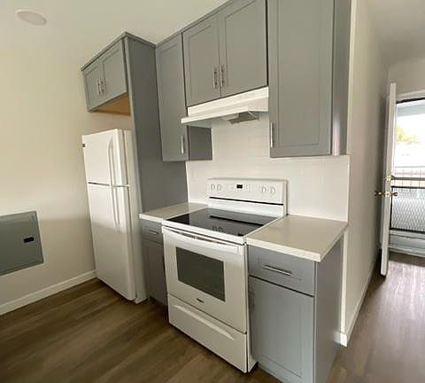 4th image of 3639 E 2nd St APT 303