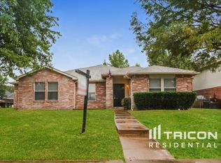 647 Bluechalk Dr, Cedar Hill, TX 75104