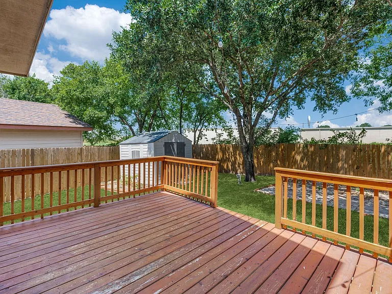 8903 Gill Brg — Photo 10