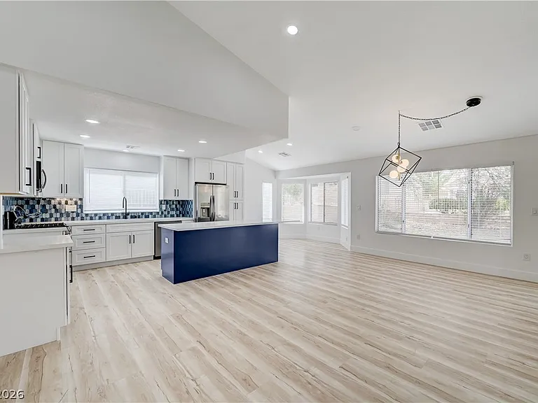 10000 Woodhouse Dr — Photo 5
