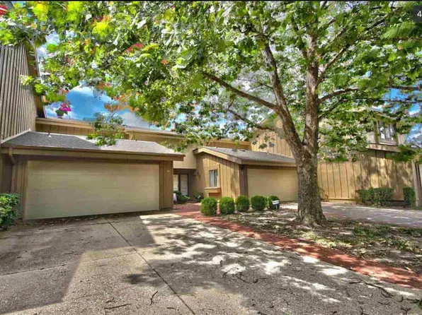 8201 E Harry St APT 1302, Wichita, KS 67207