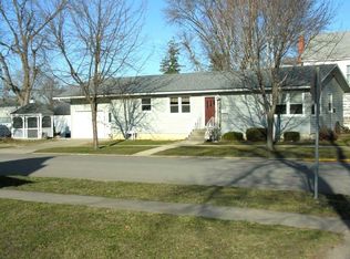 102 N 9th St, Osage, IA 50461