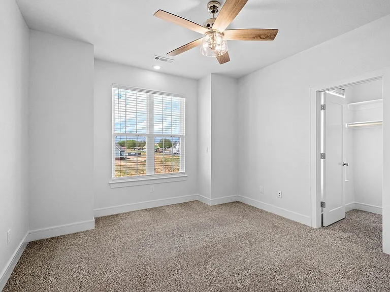 6465 Courtland Ave — Photo 13