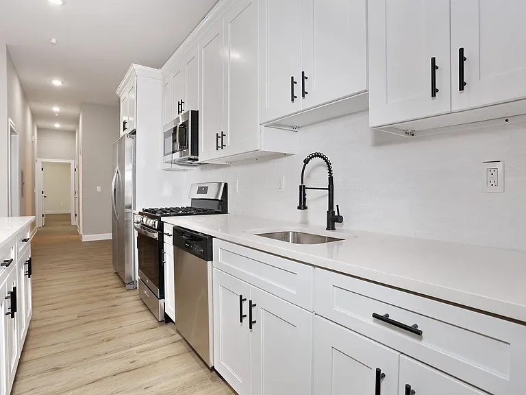 385 Passaic Ave #3 — Photo 6