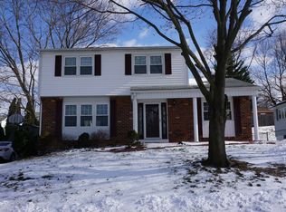 81 Skyline Dr, New Castle, DE 19720