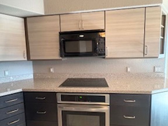 3rd image of 3935 Silver Clipper Ln