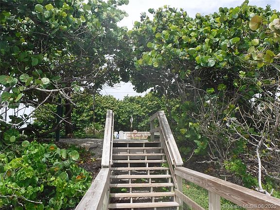 5th image of 235 Seabreeze Cir #0