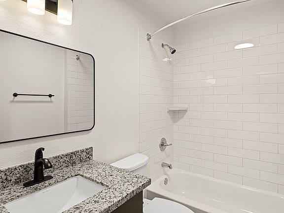 4th image of 425 E Bradley Ave #92