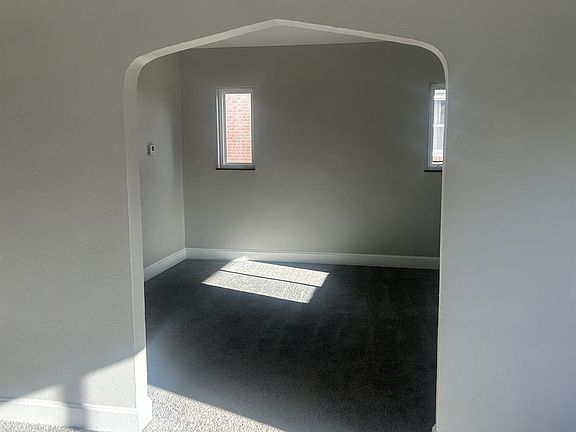 4th image of 4904 Shirley Pl