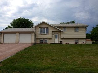 7205 Wedgewood Dr, Black Hawk, SD 57718