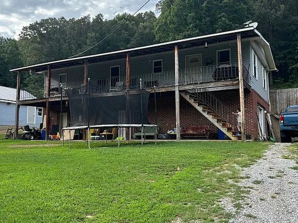 222 Walden Ave, Oliver Springs, TN 37840