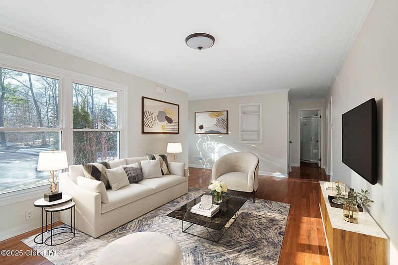 5th image of 112 Charlton Road