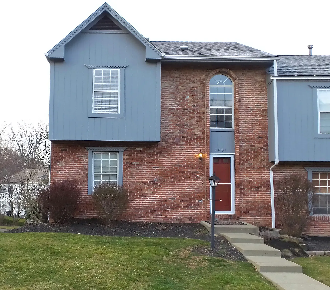 1601 Timberglen Dr photo 1