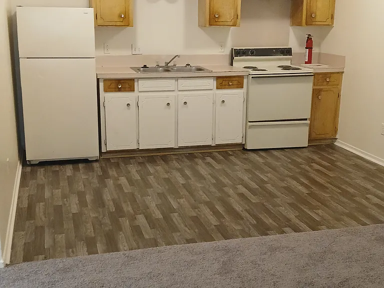 Bryce Avenue Apartments — Photo 17
