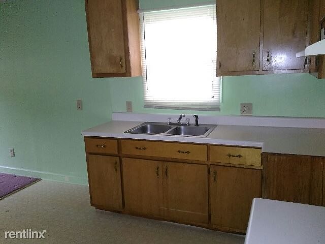 1st image of 108 Warren Ave #B