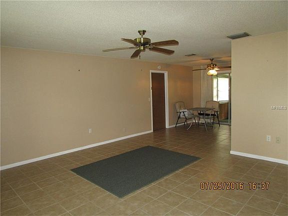 3rd image of 715 Biscayne Dr