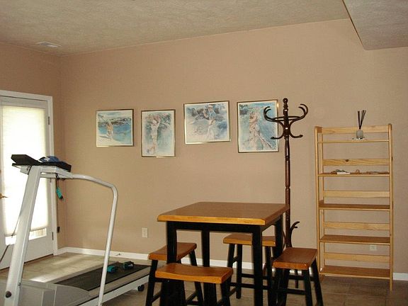 2nd image of 4838 Brookshire Pl