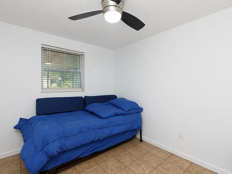 1041 Jadewood Ave — Photo 11