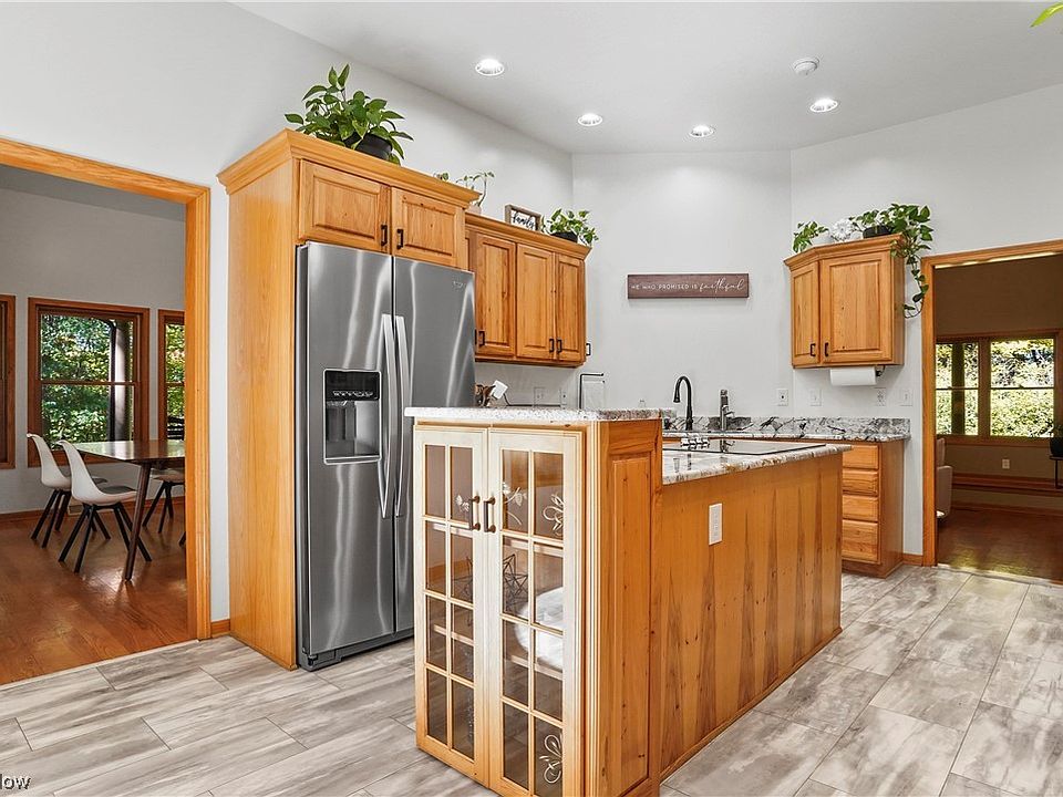 2110 Newton Fls, Southington, OH 44470 Zillow