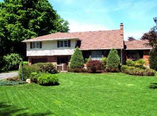 4 Rosemere Rd, Ballston Lake, NY 12019