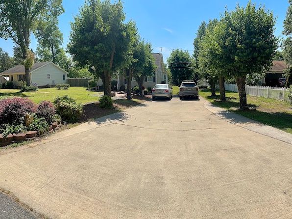 114 S 10th Ave, Siler City, NC 27344