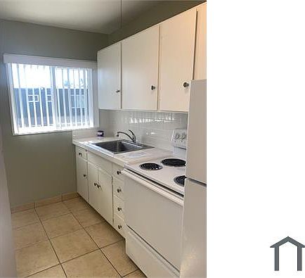 4th image of 6638 Macarthur Blvd #27