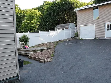 3 bed, 900 sqft, $1,375 — Photo 3