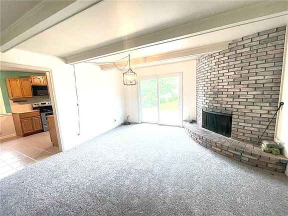 5th image of 8821 Evanston Ave