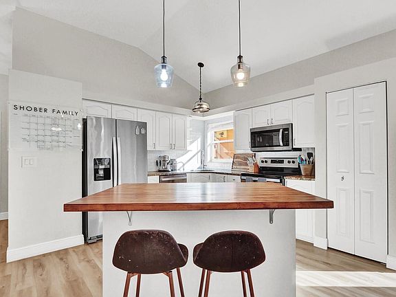 4th image of 5171 Elpine Way