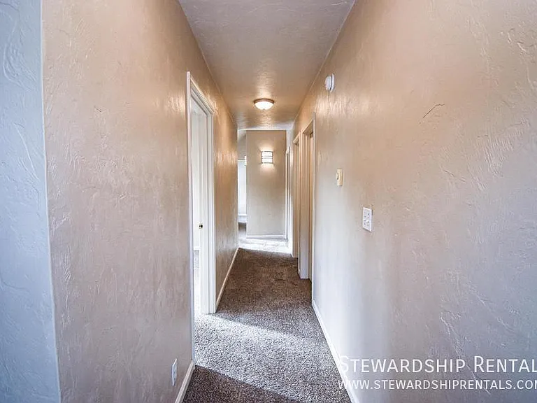 1825 Harris St #9 — Photo 6