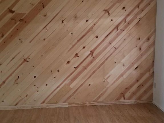 120 W South Feature Wall