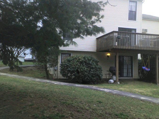 2nd image of 30 Horizon Hill Rd