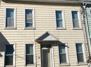 49 Main St, Strausstown, PA 19559